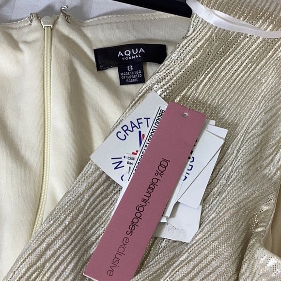 AQUA
Metallic Cap Sleeve Gown - 100% Exclusive - Picture 7 of 9